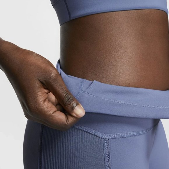 Nike Yoga Luxe Women's Infinalon Ribbed 7/8 Leggings - Picture 3 of 4